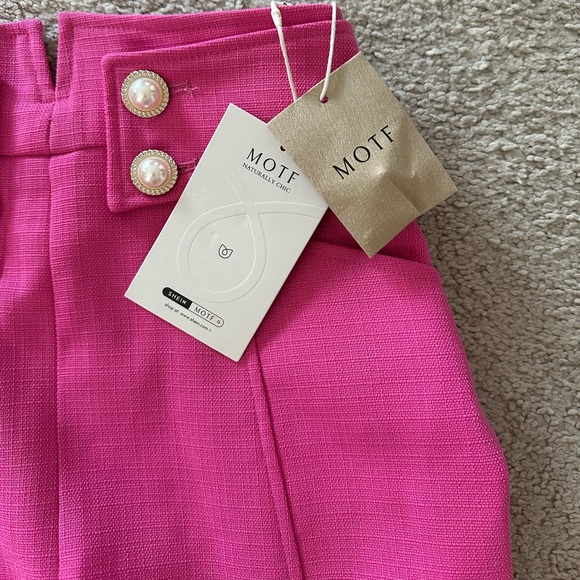 ♥️ Pearl Detail Pink Dress Shorts - Picture 4 of 8